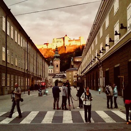 Mozarts Piano-apartment With Cinematiccityview *