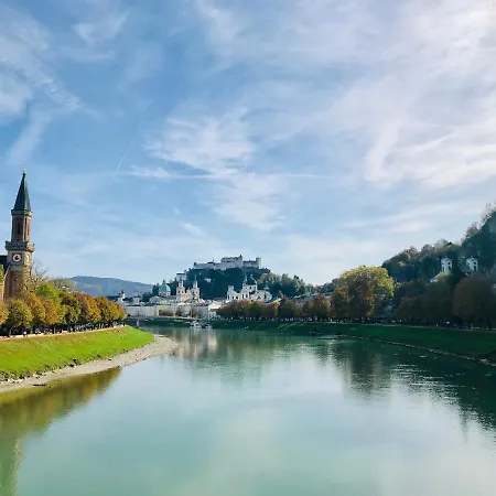 Mozarts Piano-apartment With Cinematiccityview * Salzburg