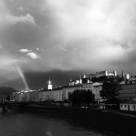 Mozarts Piano-apartment With Cinematiccityview Daire Salzburg